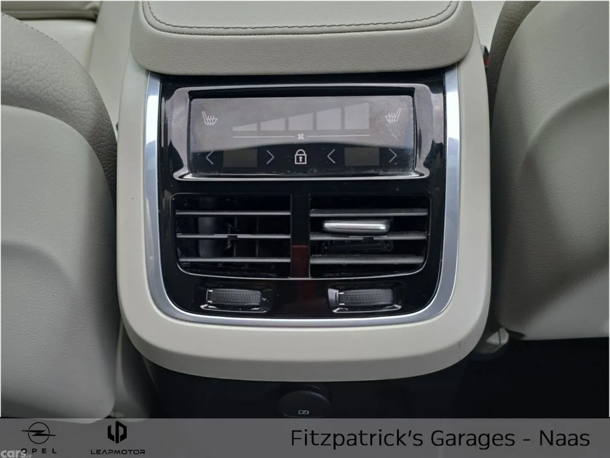 Volvo XC90 SUV, Petrol Plug-in Hybrid, 2023, Grey
