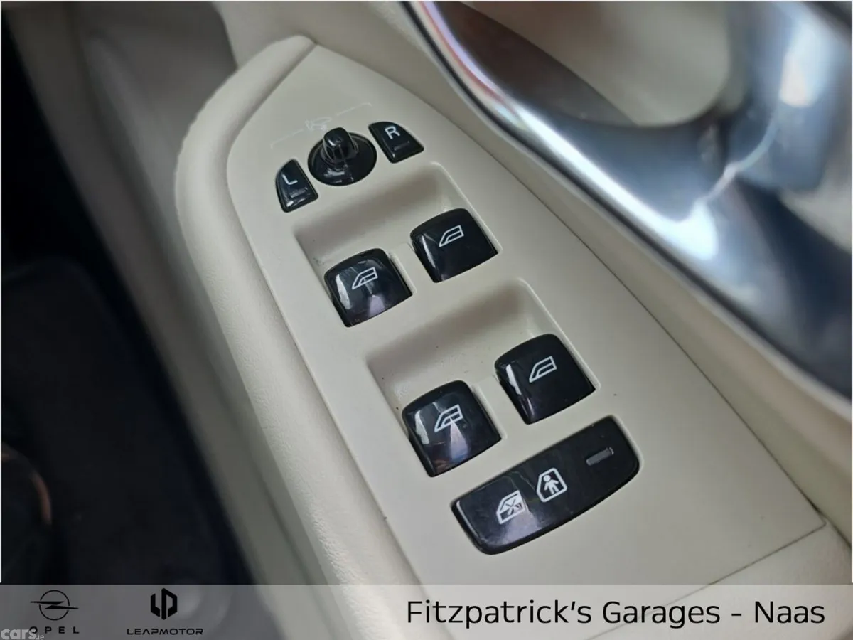 Volvo XC90 SUV, Petrol Plug-in Hybrid, 2023, Grey