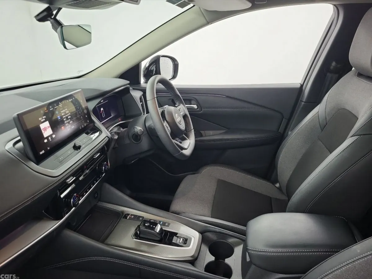 Nissan Qashqai MPV, Petrol Hybrid, 2026, White