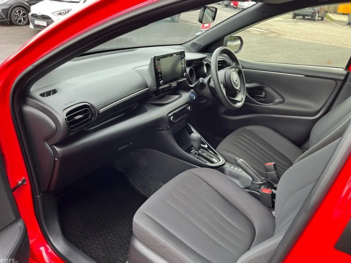 Toyota Yaris Hatchback, Petrol Hybrid, 2020, Red