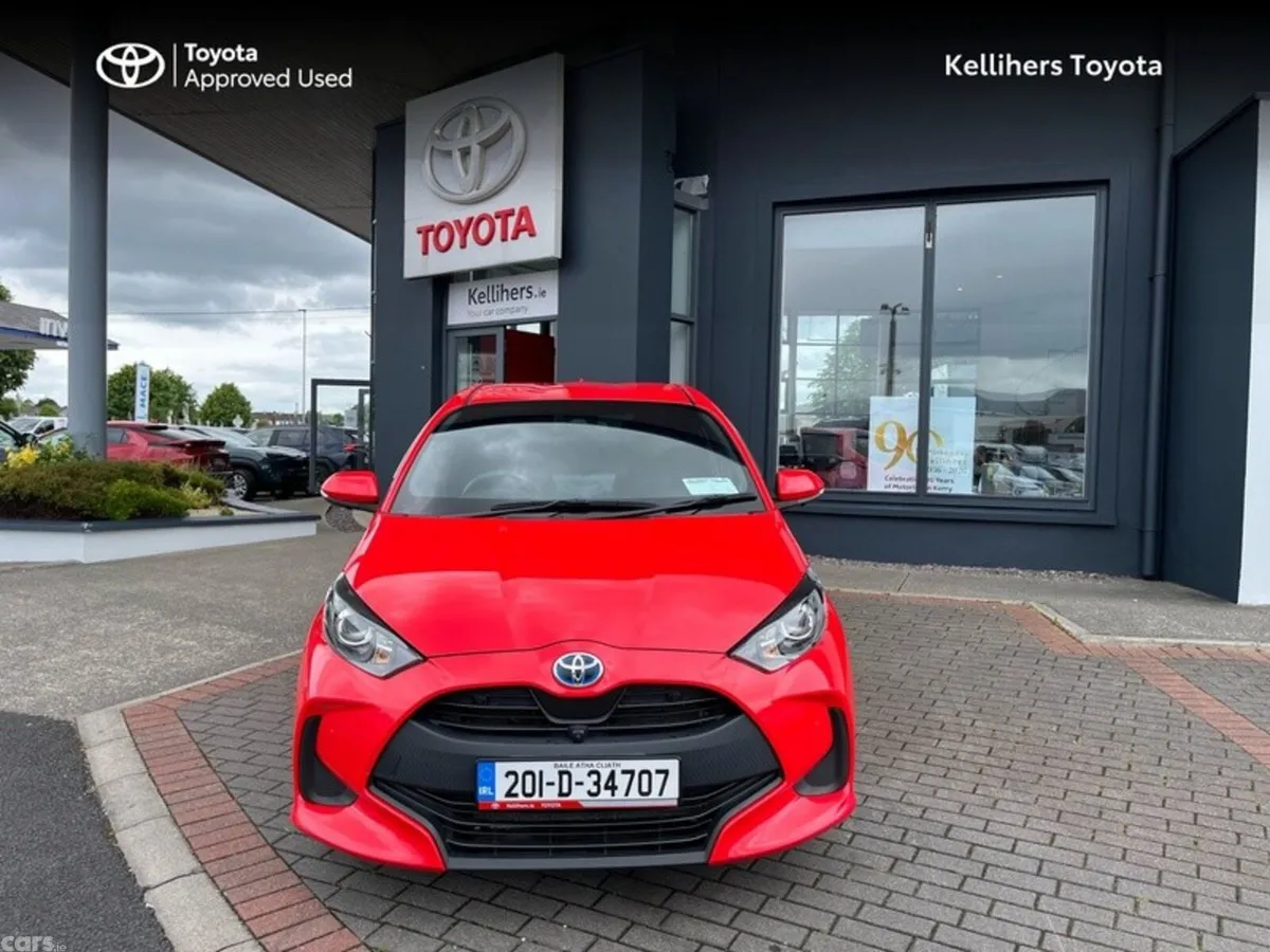 Toyota Yaris Hatchback, Petrol Hybrid, 2020, Red