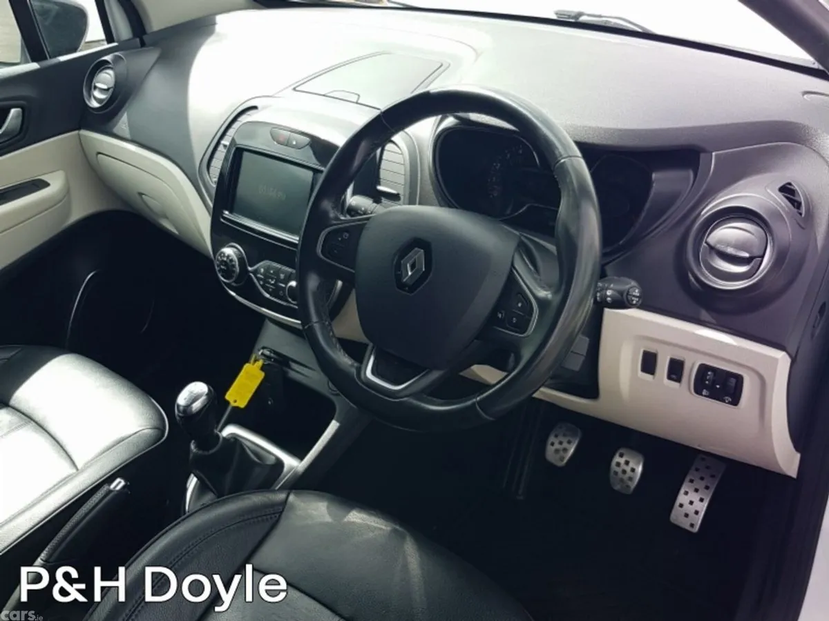 Renault Captur Hatchback, Diesel, 2018, White