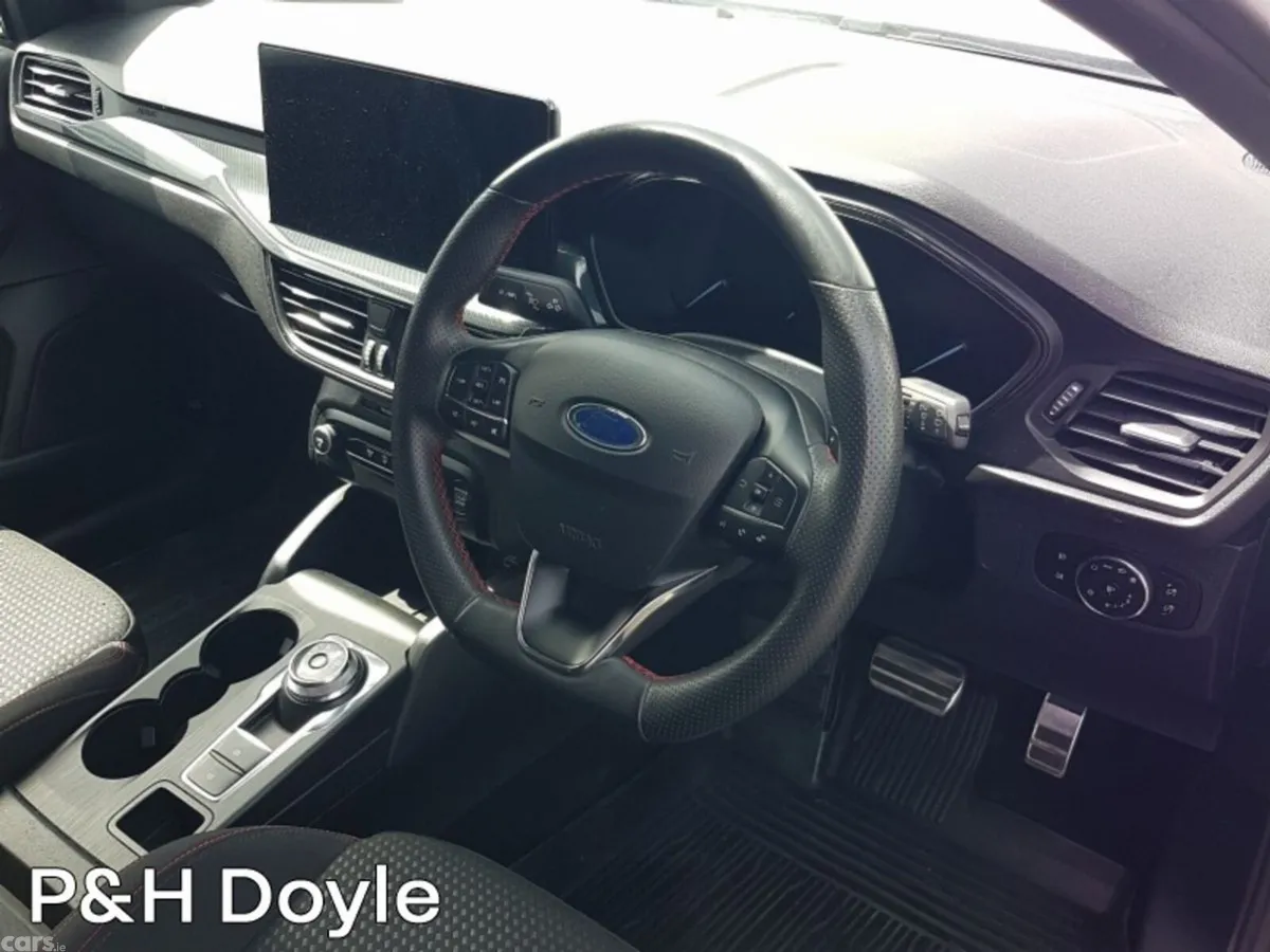Ford Focus Hatchback, Diesel, 2024, Grey