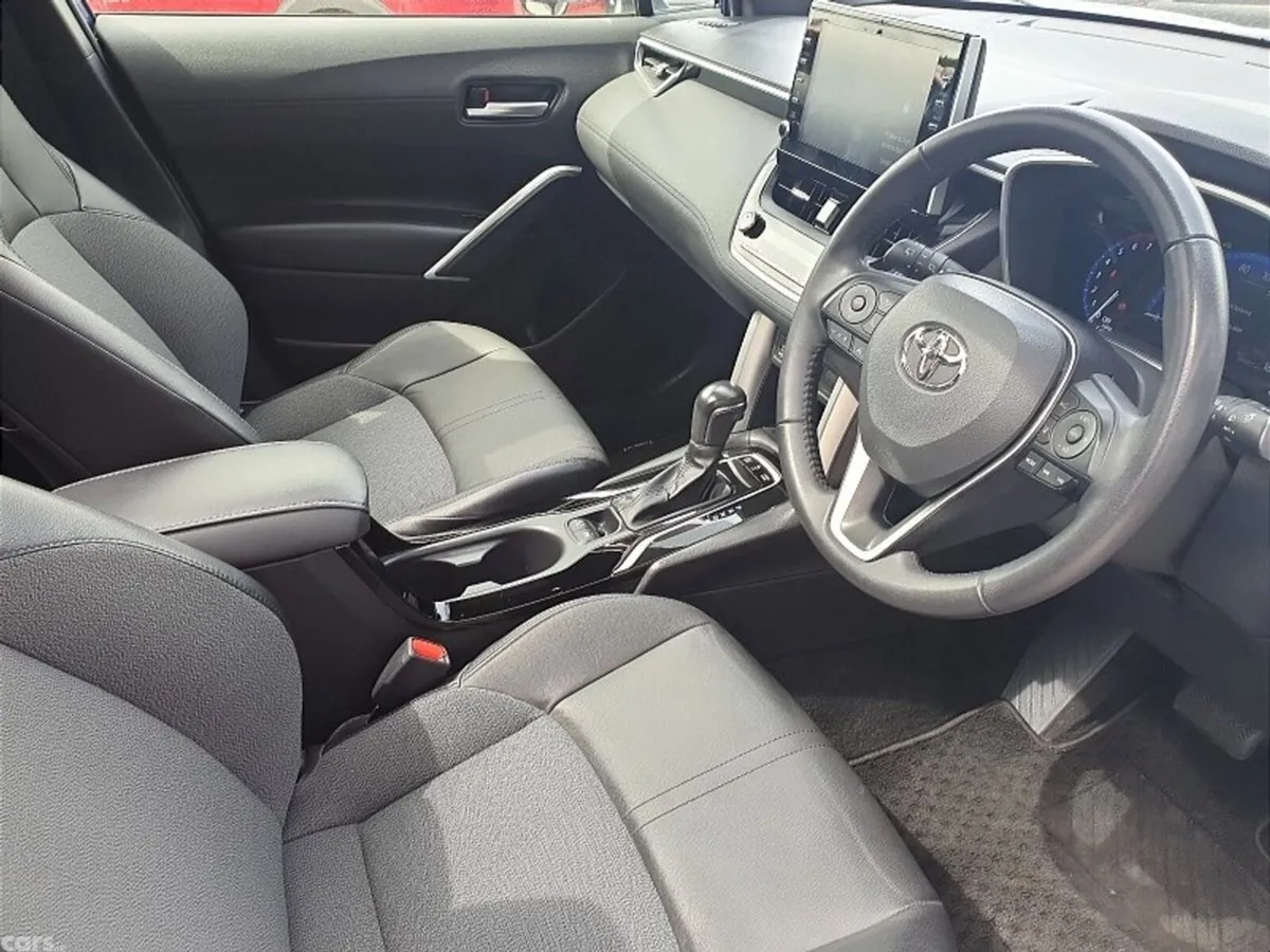 Toyota Corolla Cross SUV, Petrol Hybrid, 2023, Blue