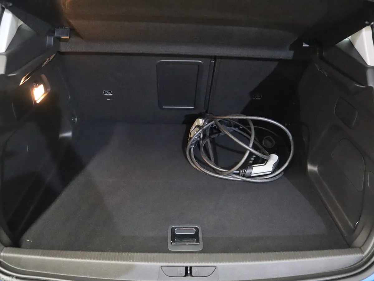 Opel Grandland Hatchback, Petrol Hybrid, 2022, Blue