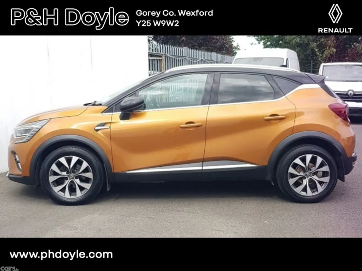 Renault Captur Hatchback, Diesel, 2021, Orange