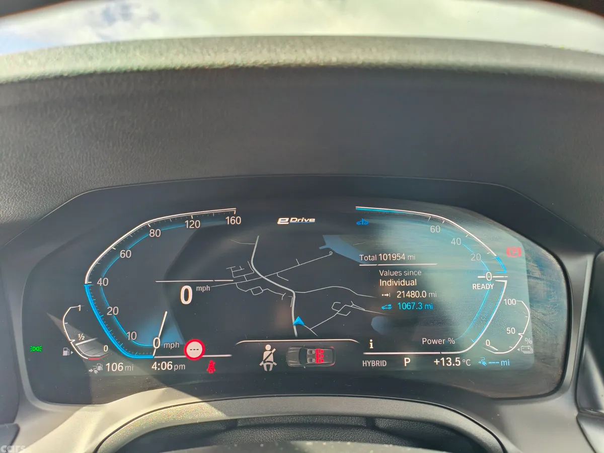 BMW 3-Series Estate, Petrol Hybrid, 2022, White