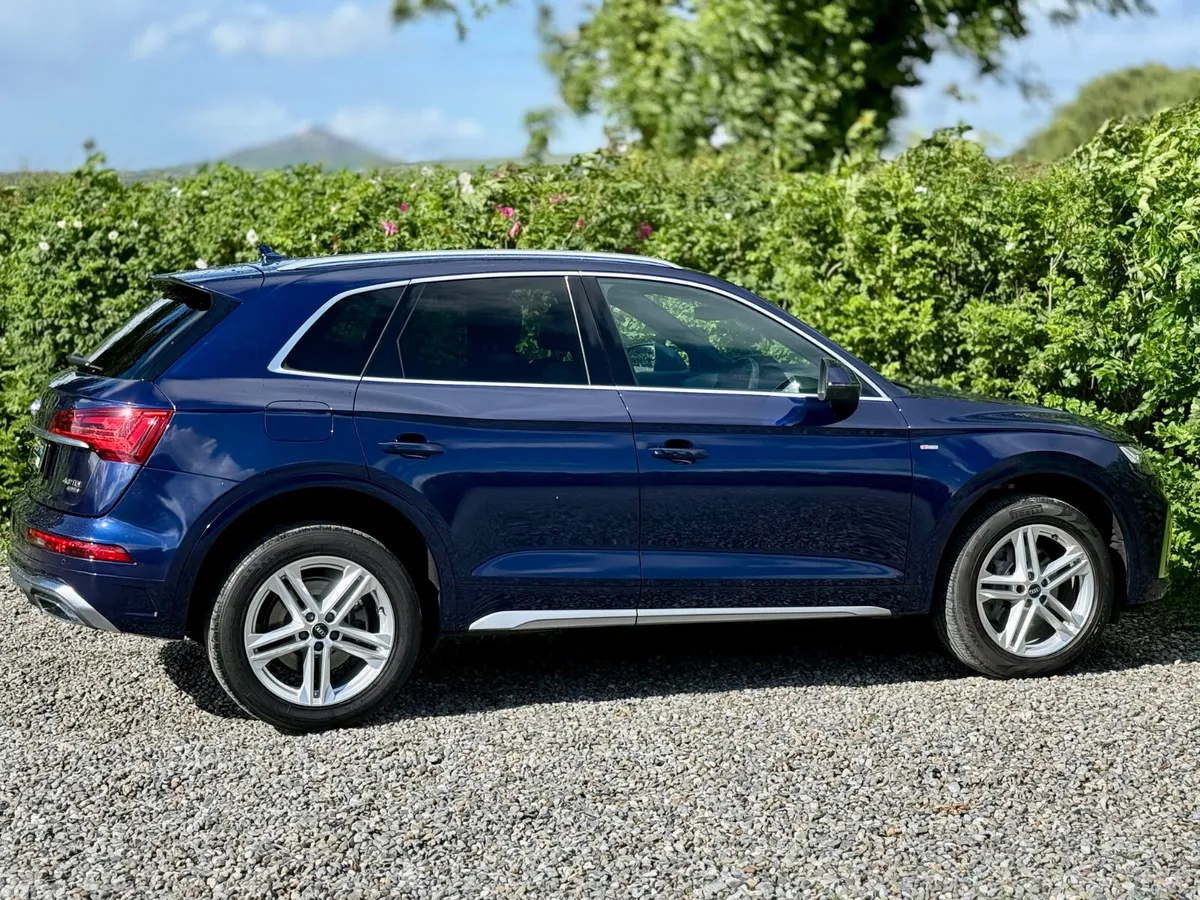 Audi Q5 SUV, Diesel, 2021, Blue