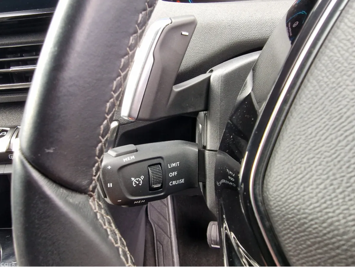 Peugeot 3008 Hatchback, Petrol Plug-in Hybrid, 2022, Grey