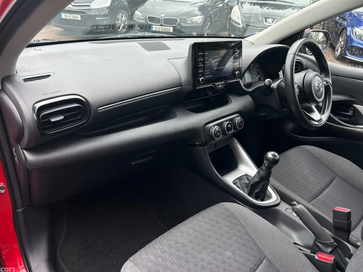 Toyota Yaris Hatchback, Petrol, 2022, Red