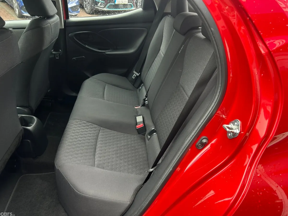 Toyota Yaris Hatchback, Petrol, 2022, Red
