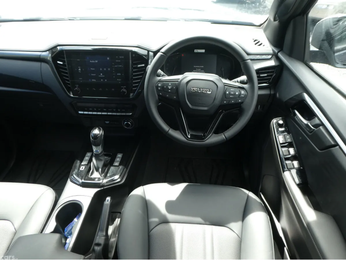 Isuzu D-Max Pick Up, Diesel, 2026, Grey