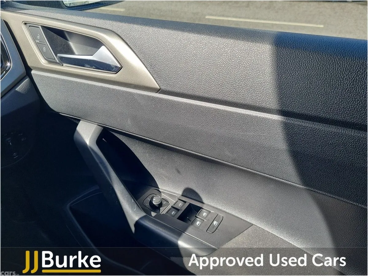 Volkswagen Polo Hatchback, Petrol, 2020, White