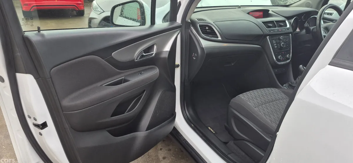 Vauxhall Mokka SUV, Diesel, 2016, White