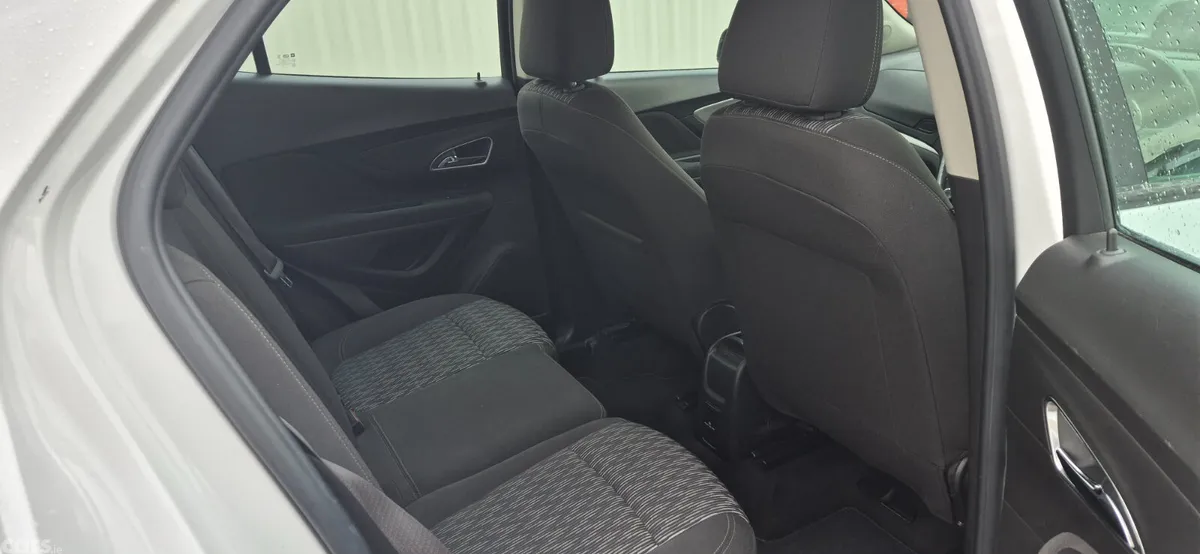 Vauxhall Mokka SUV, Diesel, 2016, White