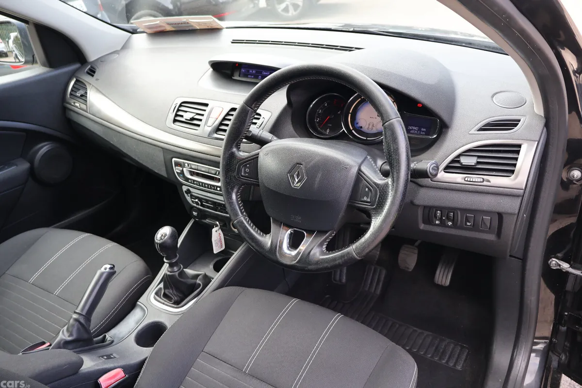 Renault Fluence Saloon, Diesel, 2016, Black