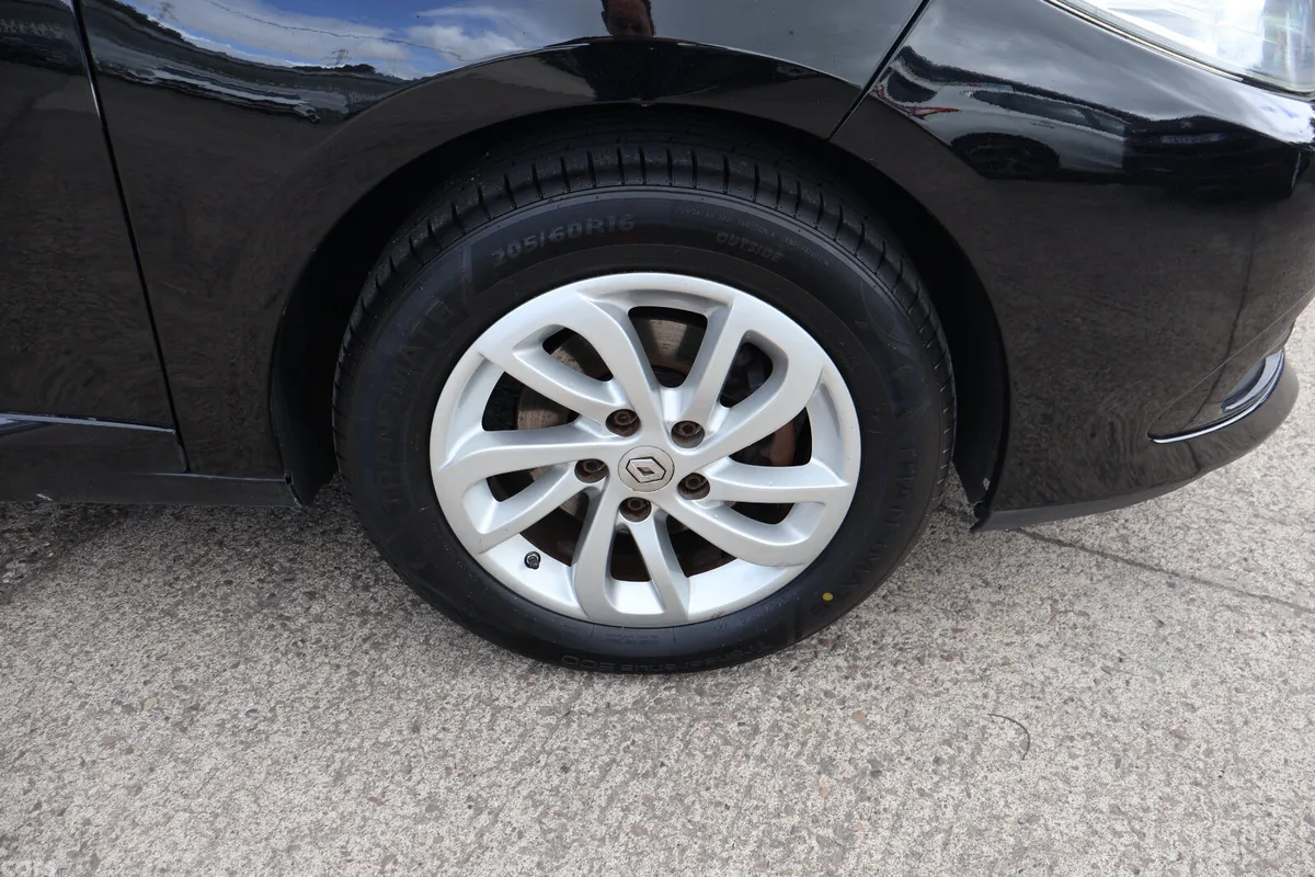 Renault Fluence Saloon, Diesel, 2016, Black