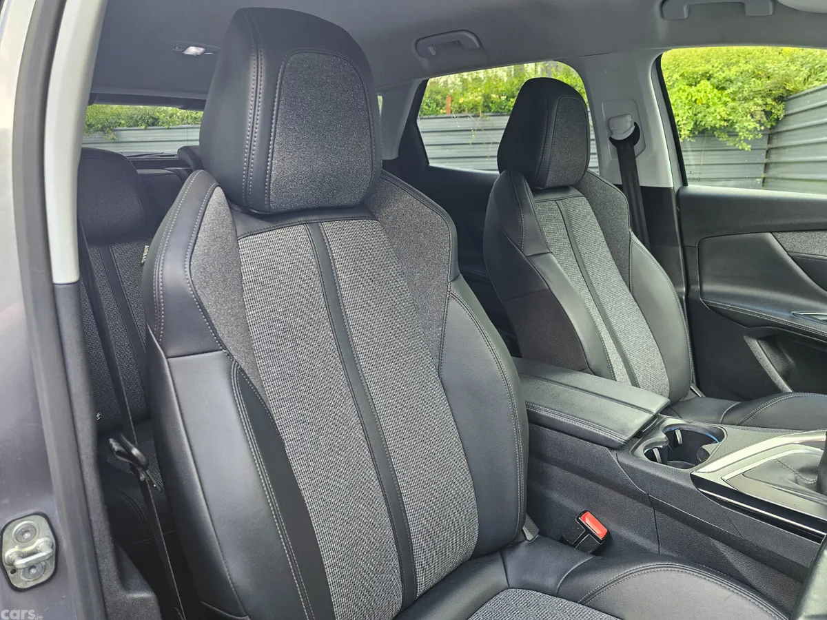 Peugeot 3008 MPV, Diesel, 2020, Grey