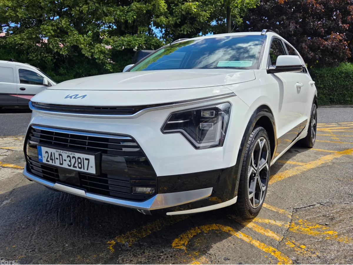 Kia Niro SUV, Petrol Hybrid, 2024, White