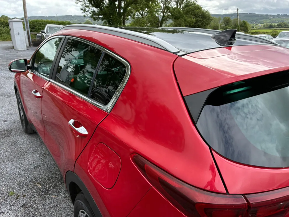 Kia Sportage MPV, Diesel, 2019, Red