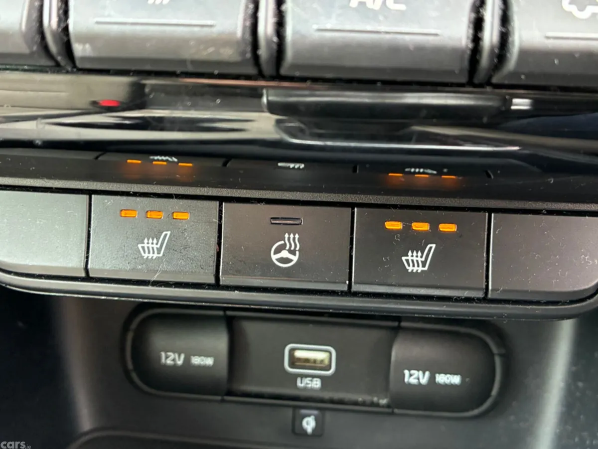 Kia Sportage MPV, Diesel, 2019, Red