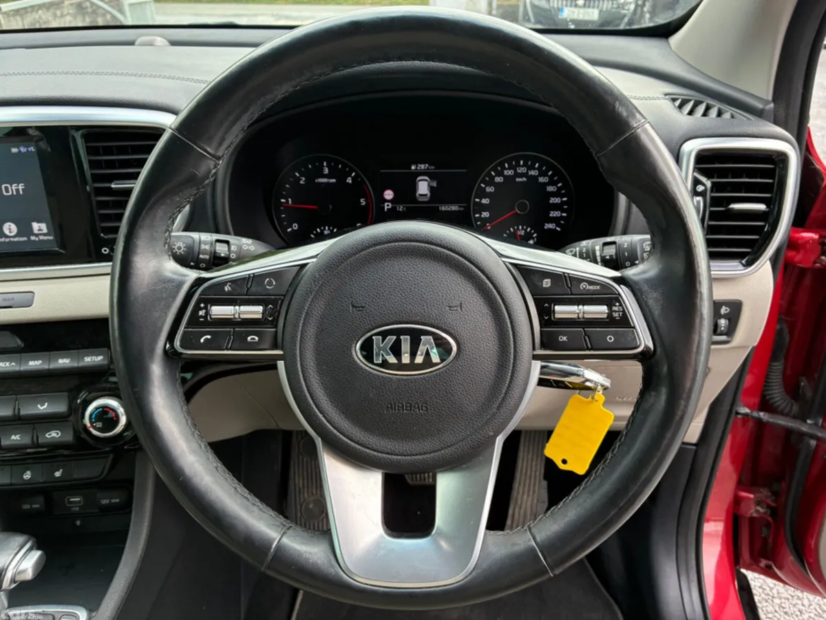 Kia Sportage MPV, Diesel, 2019, Red