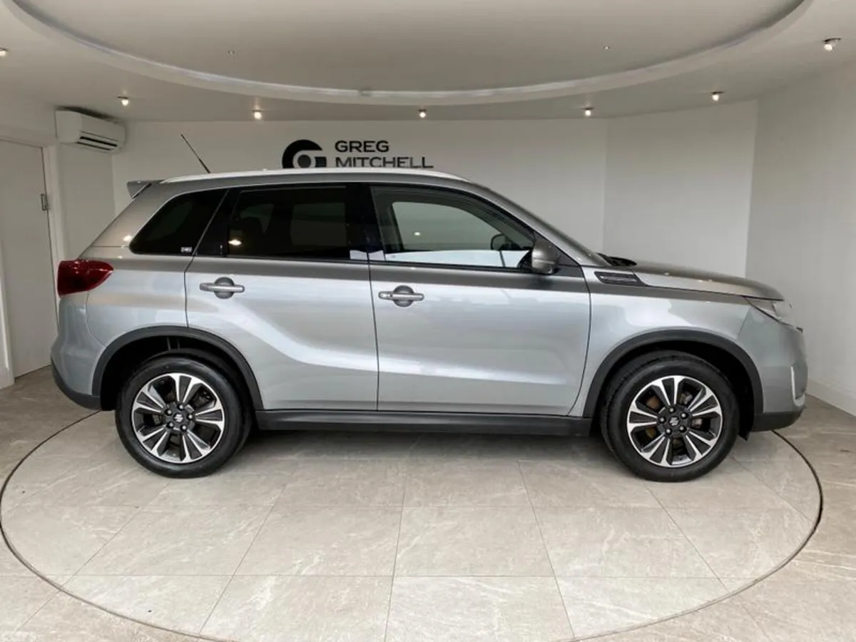 Suzuki Vitara SUV, Petrol Hybrid, 2022, Grey
