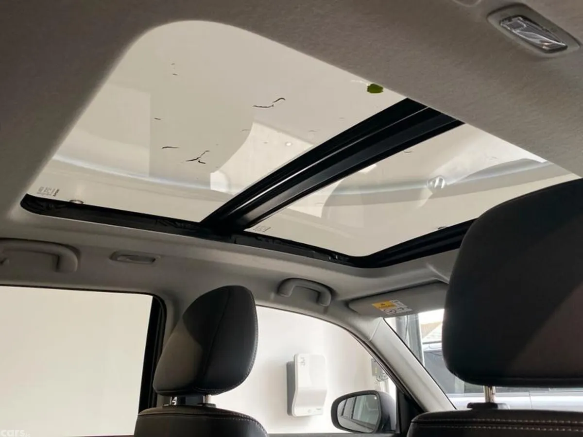 Suzuki Vitara SUV, Petrol Hybrid, 2022, Grey