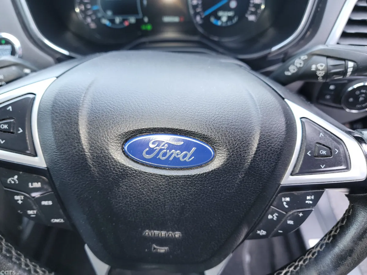 Ford Mondeo Hatchback, Diesel, 2017, Grey