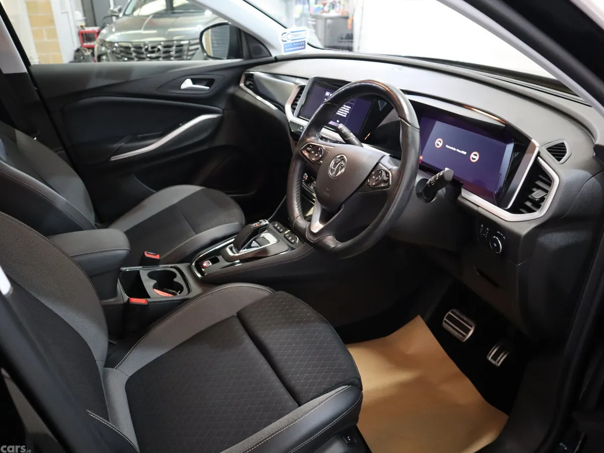 Opel Grandland Hatchback, Petrol Hybrid, 2022, Black