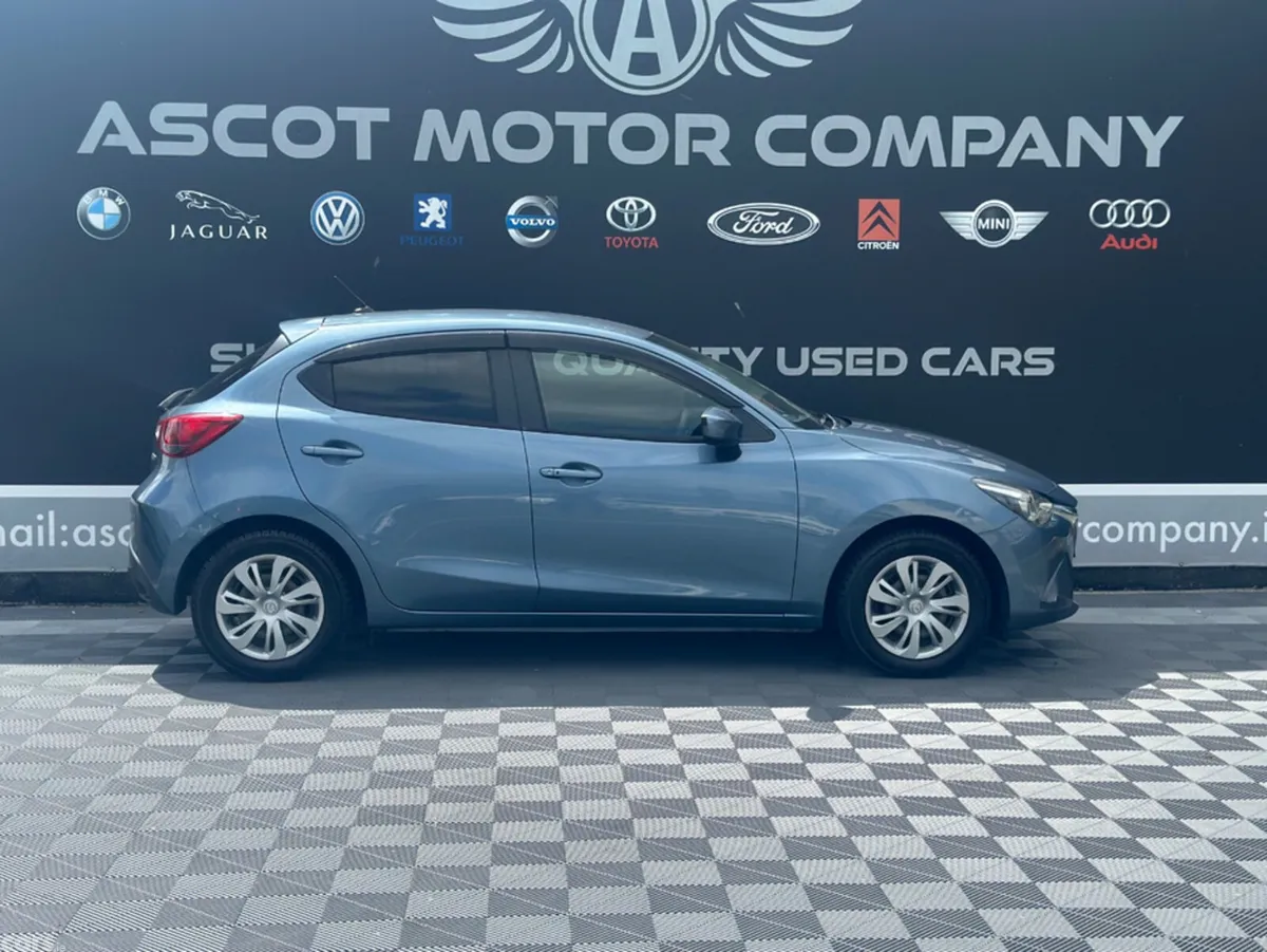 Mazda Demio Hatchback, Petrol, 2015, Blue