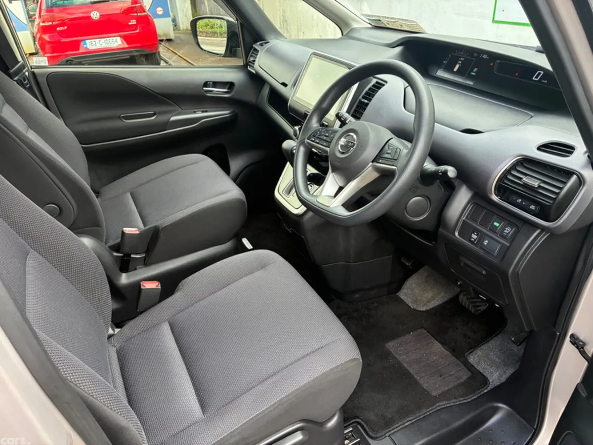 Nissan Serena Hatchback, Petrol Hybrid, 2017, Beige