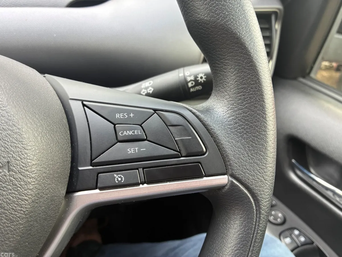 Nissan Serena Hatchback, Petrol Hybrid, 2017, Beige