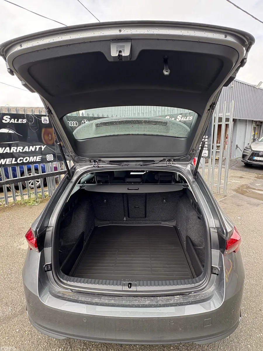 Skoda Octavia Estate, Diesel, 2025, Grey