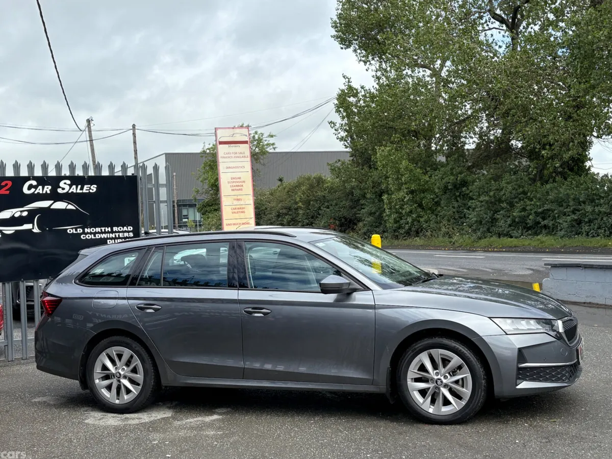 Skoda Octavia Estate, Diesel, 2025, Grey