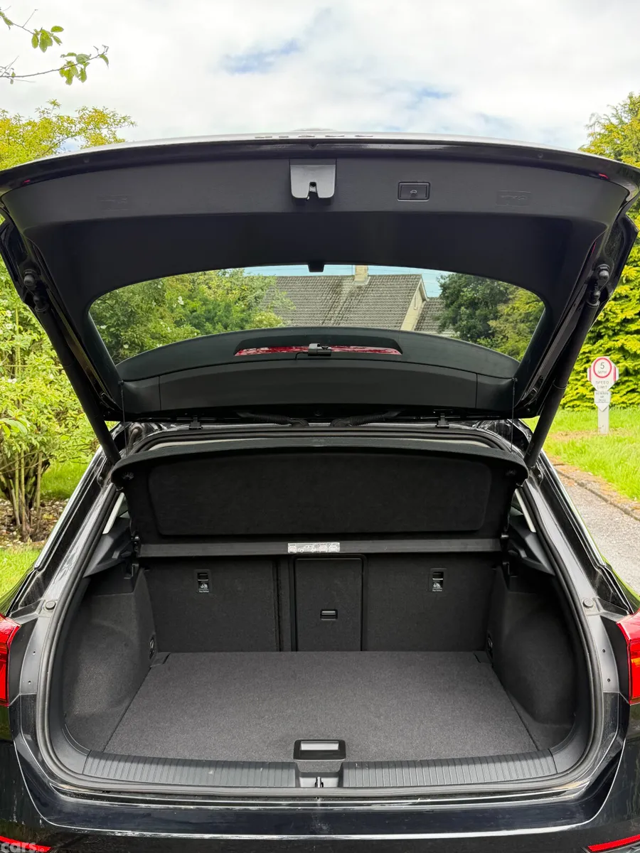 Volkswagen T-Roc SUV, Diesel, 2021, Black