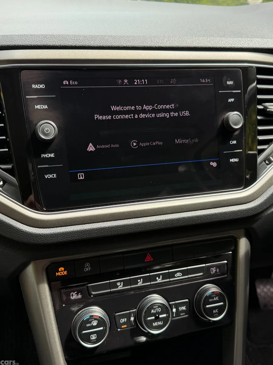 Volkswagen T-Roc SUV, Diesel, 2021, Black
