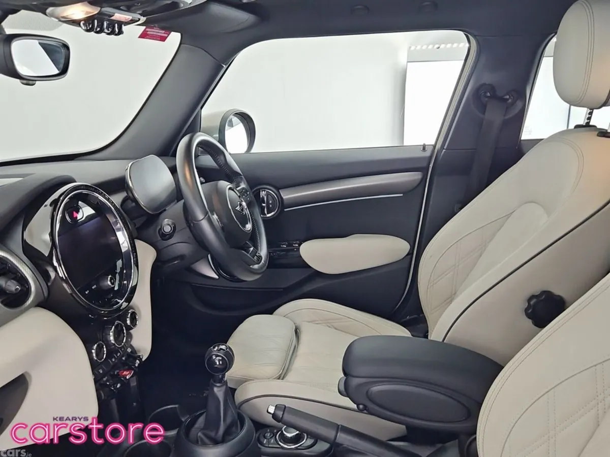 Mini Cooper Hatchback, Petrol, 2022, White