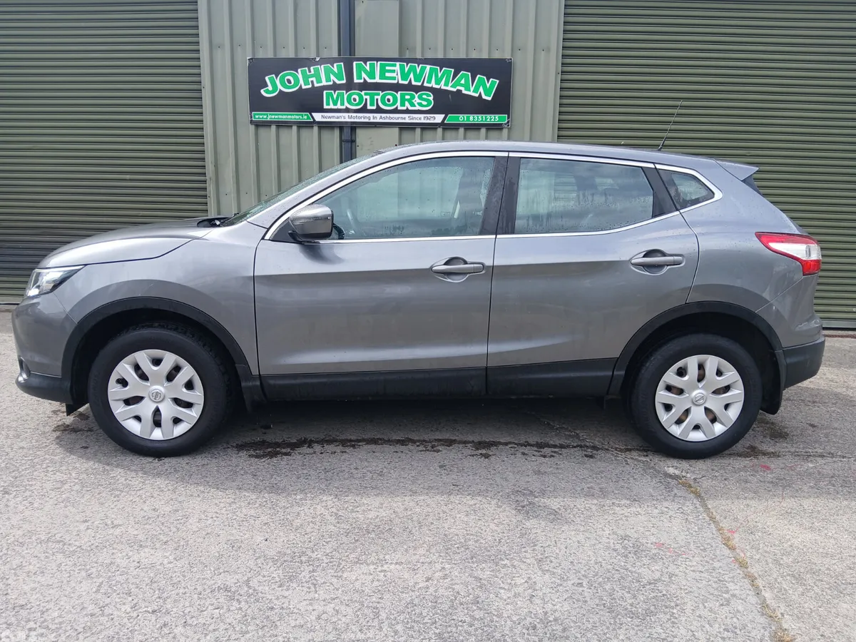 Nissan Qashqai SUV, Diesel, 2015, Grey