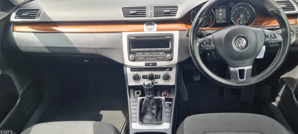 Volkswagen Passat Saloon, Diesel, 2013, Silver