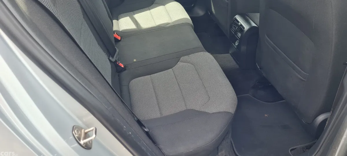 Volkswagen Passat Saloon, Diesel, 2013, Silver