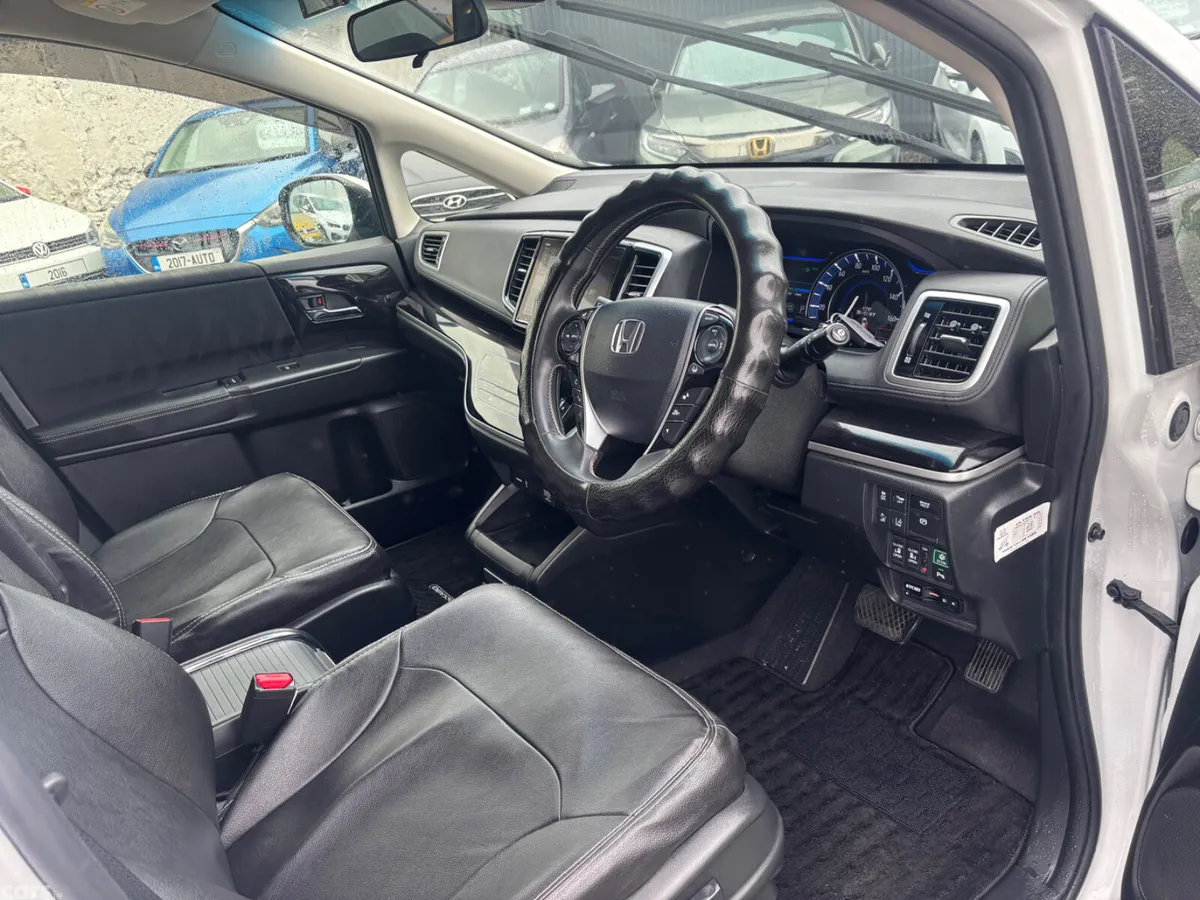 Honda Odyssey MPV, Petrol Hybrid, 2019, White