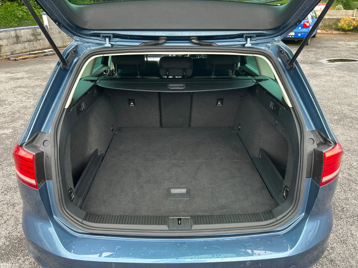 Volkswagen Passat Estate, Diesel, 2016, Blue
