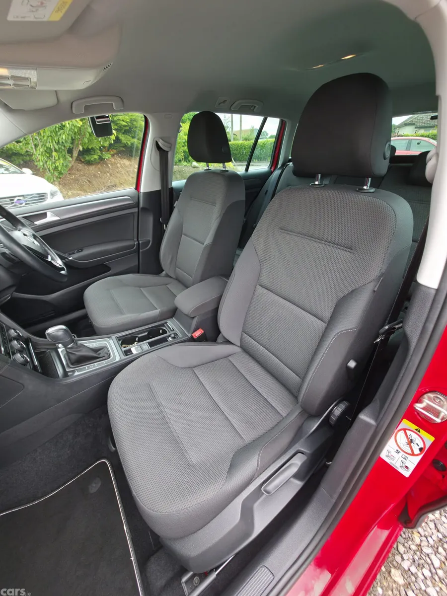 Volkswagen Golf Estate, Petrol, 2018, Red