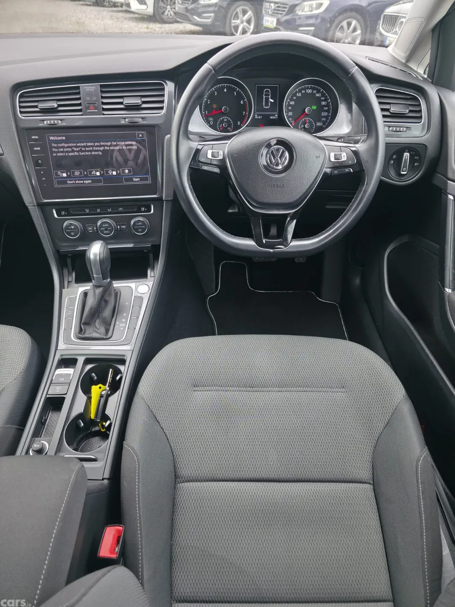 Volkswagen Golf Estate, Petrol, 2018, Red