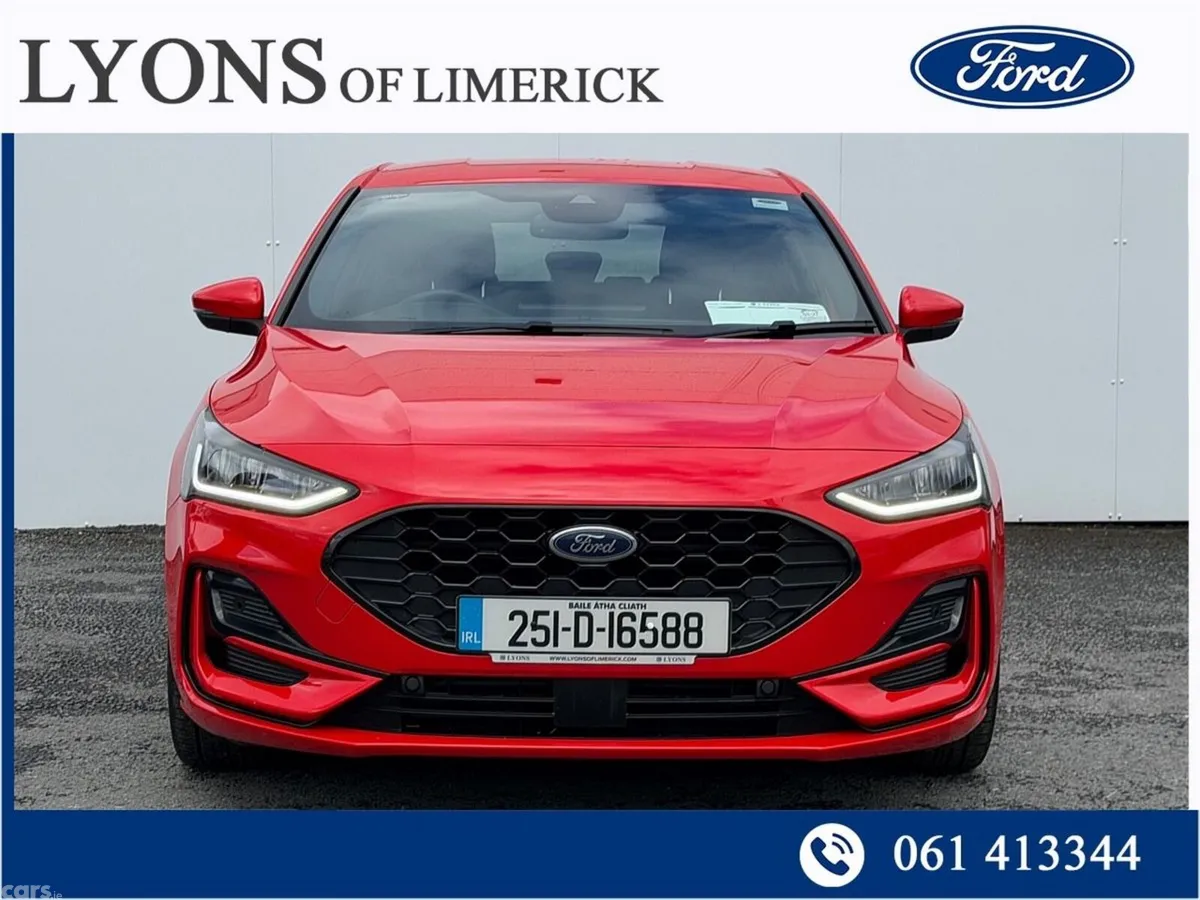 Ford Focus Hatchback, Petrol Hybrid, 2025, Red