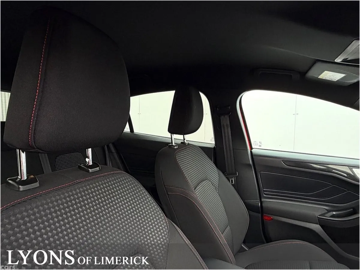 Ford Focus Hatchback, Petrol Hybrid, 2025, Red