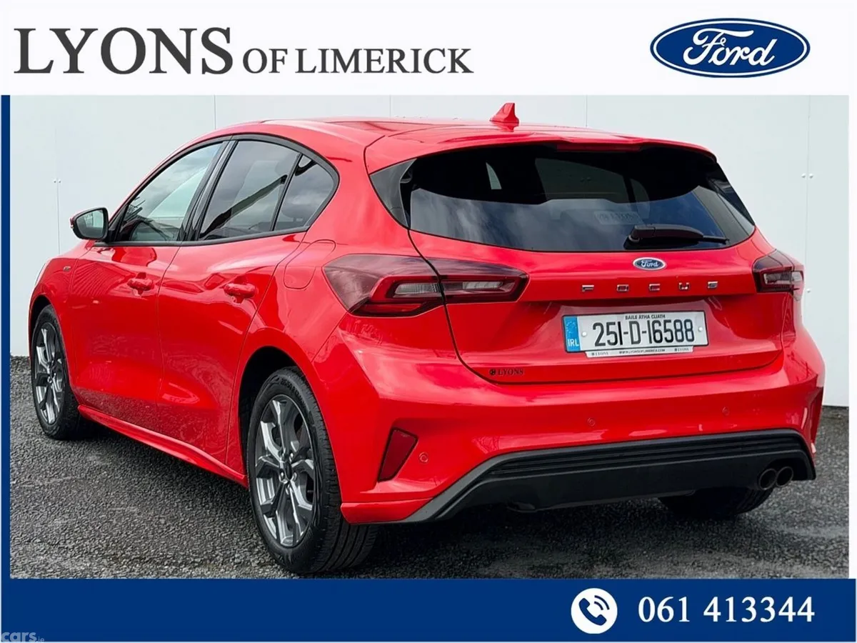 Ford Focus Hatchback, Petrol Hybrid, 2025, Red