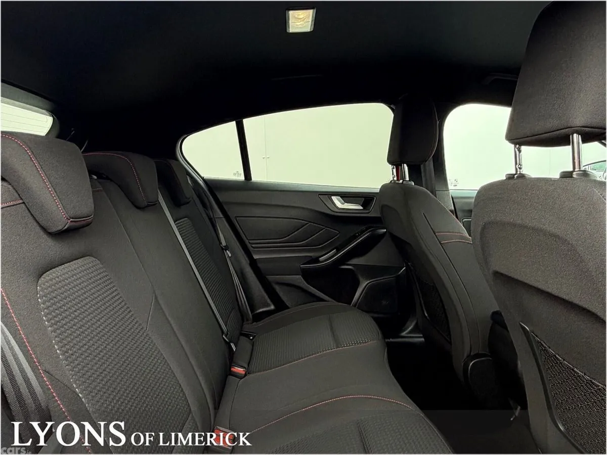Ford Focus Hatchback, Petrol Hybrid, 2025, Red