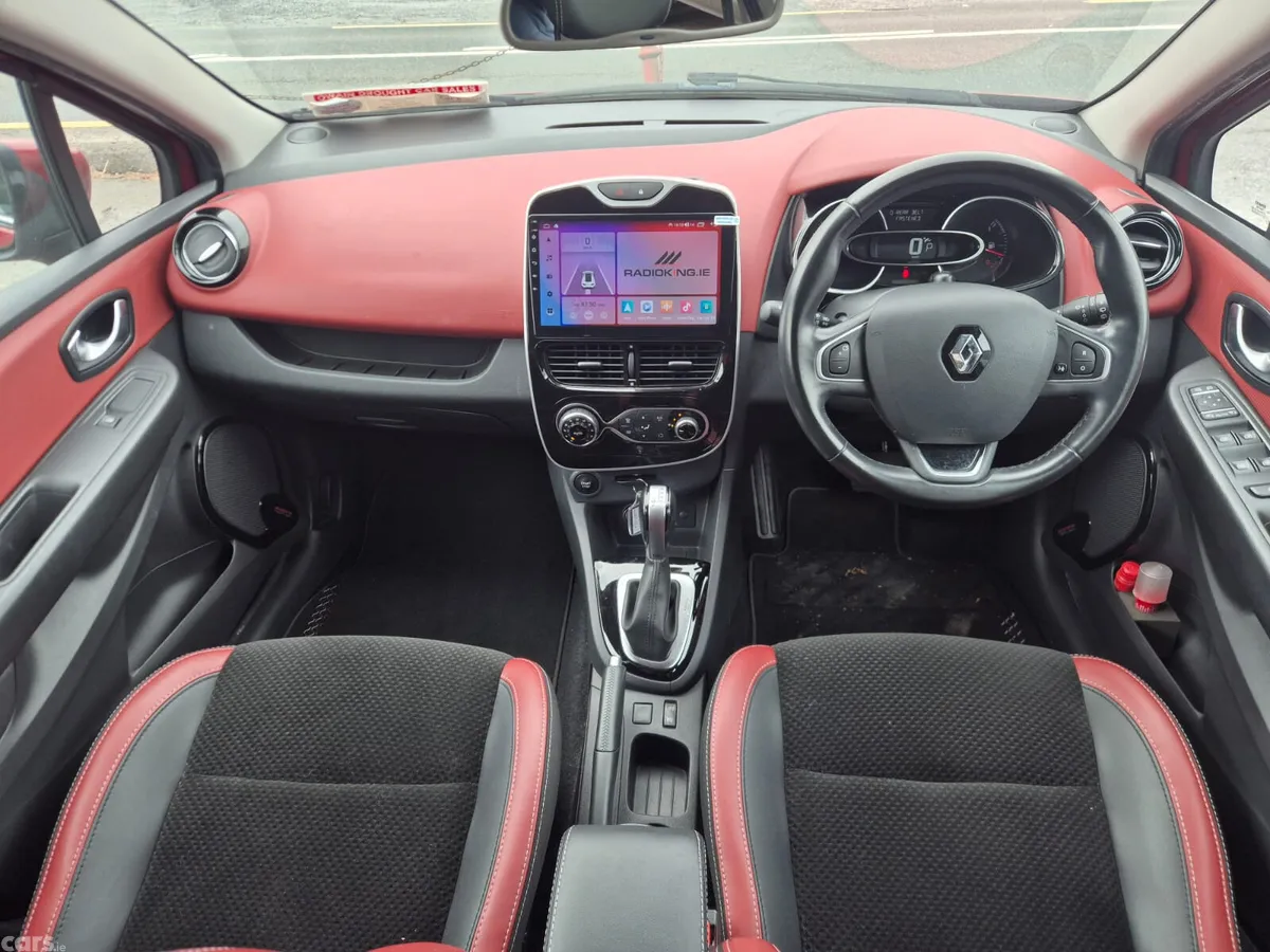 Renault Clio Hatchback, Petrol, 2018, Red